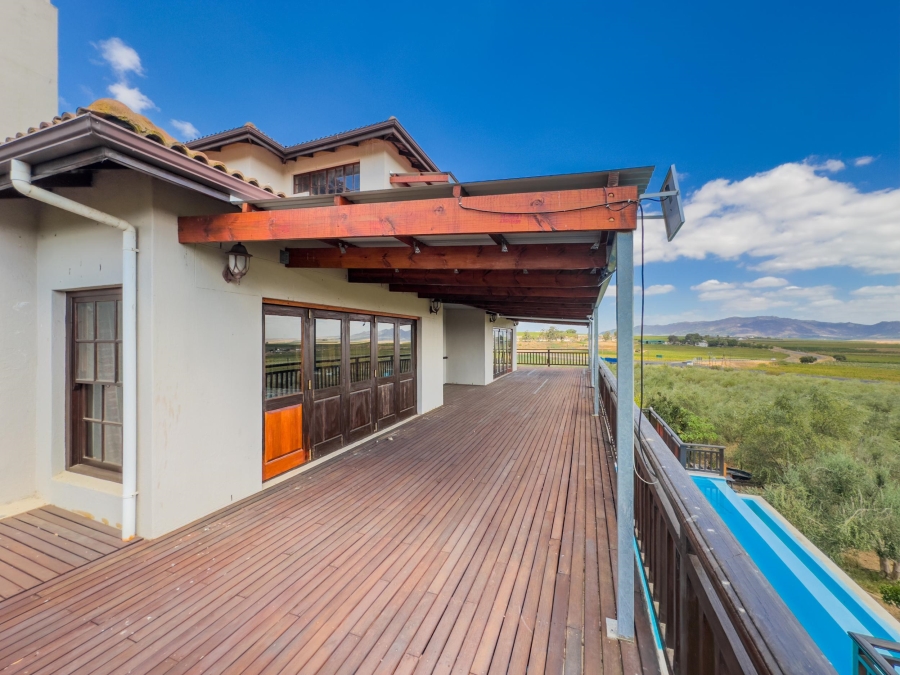 7 Bedroom Property for Sale in Windmeul Western Cape